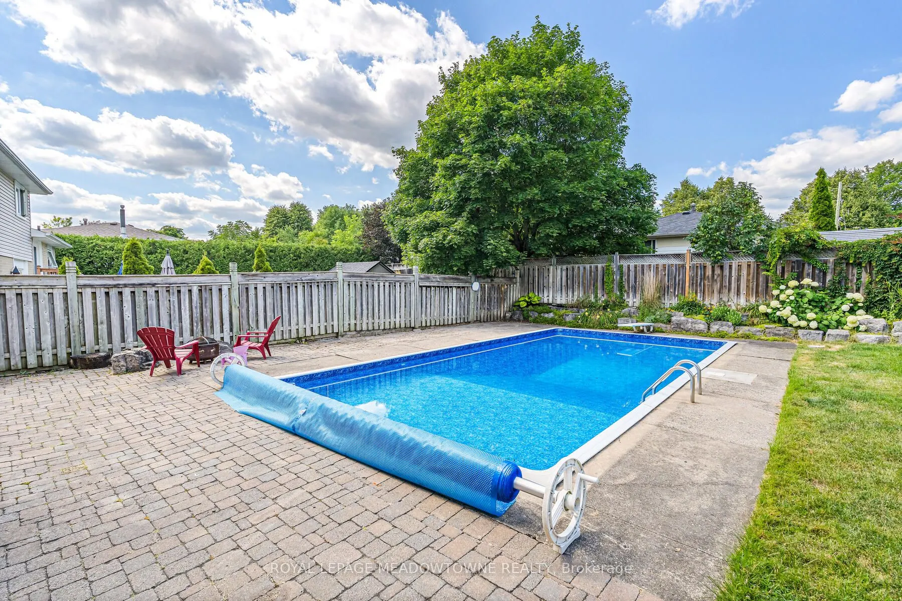 113 Irwin Crescent
