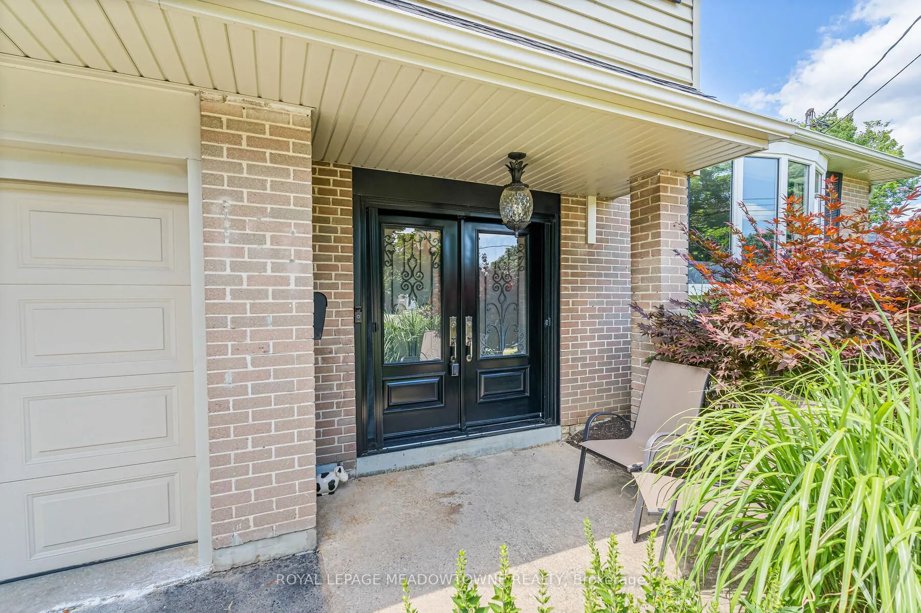 113 Irwin Crescent
