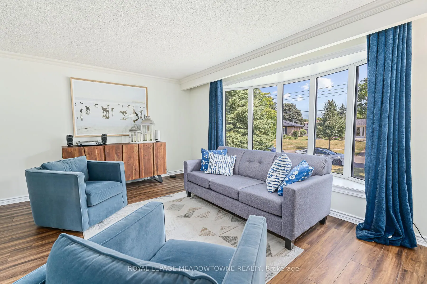 113 Irwin Crescent