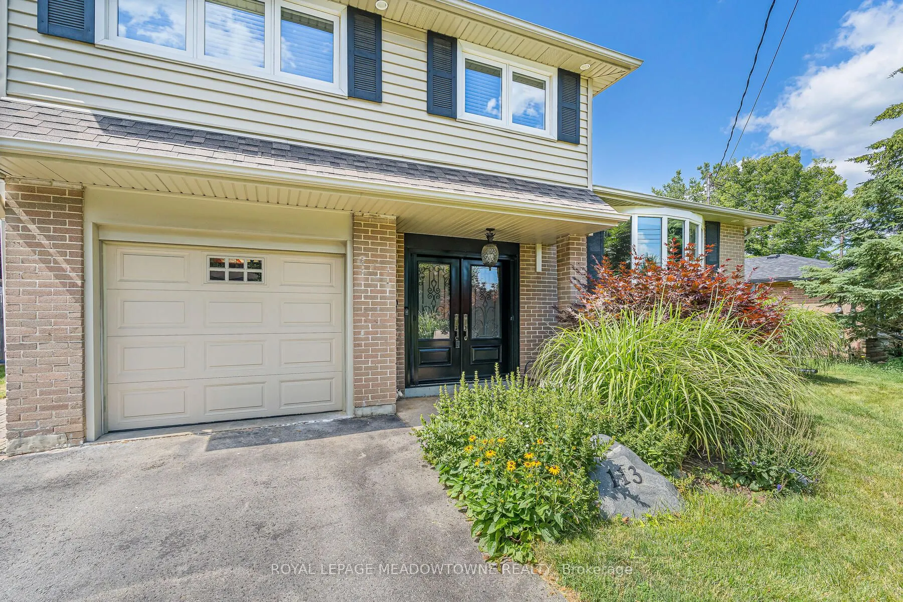 113 Irwin Crescent