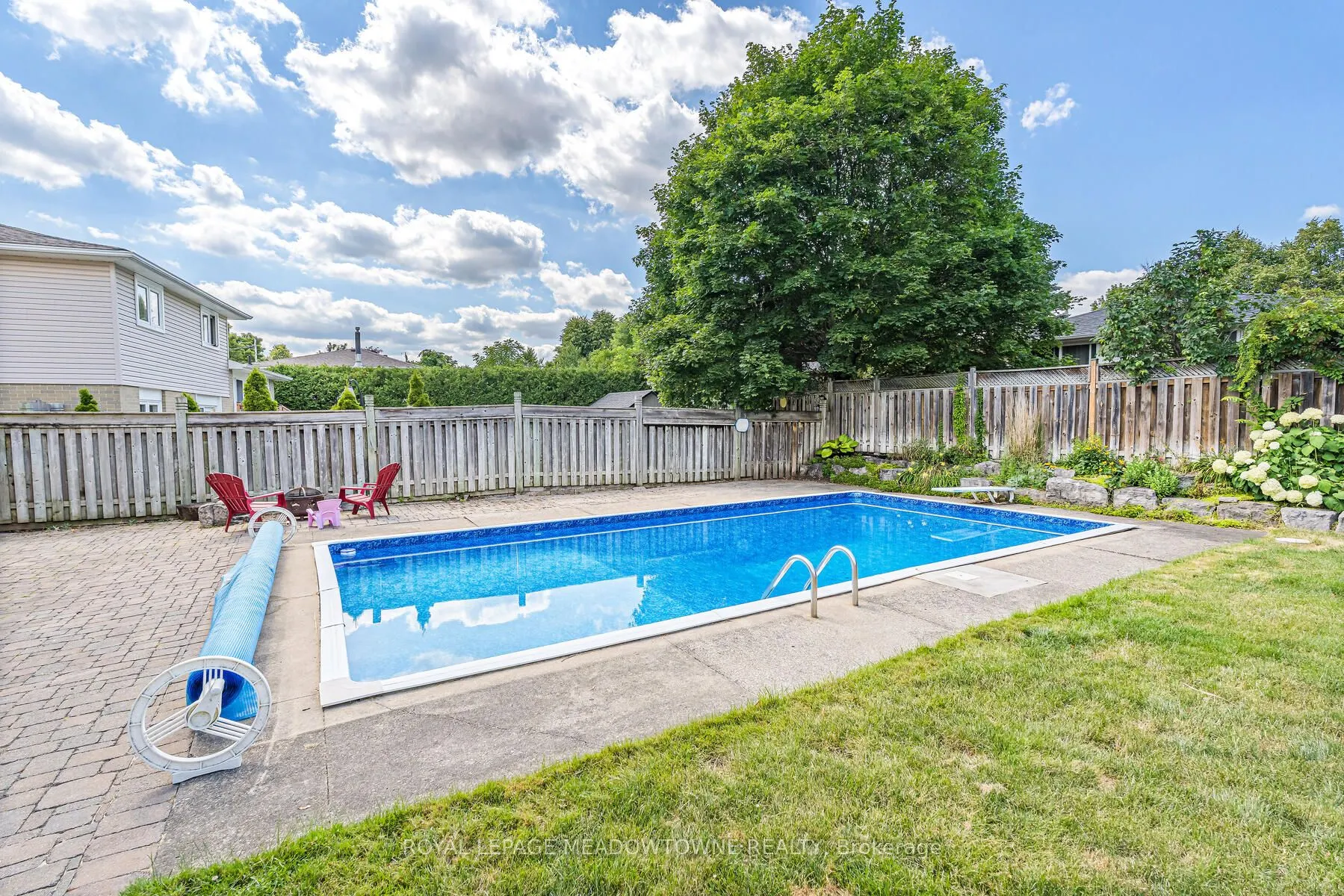 113 Irwin Crescent
