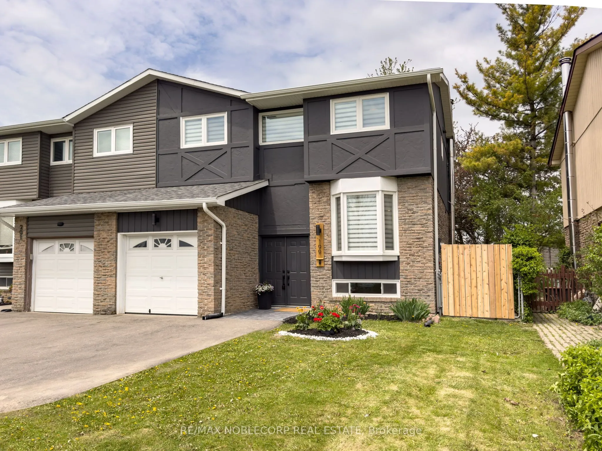 199 Ellwood Drive W