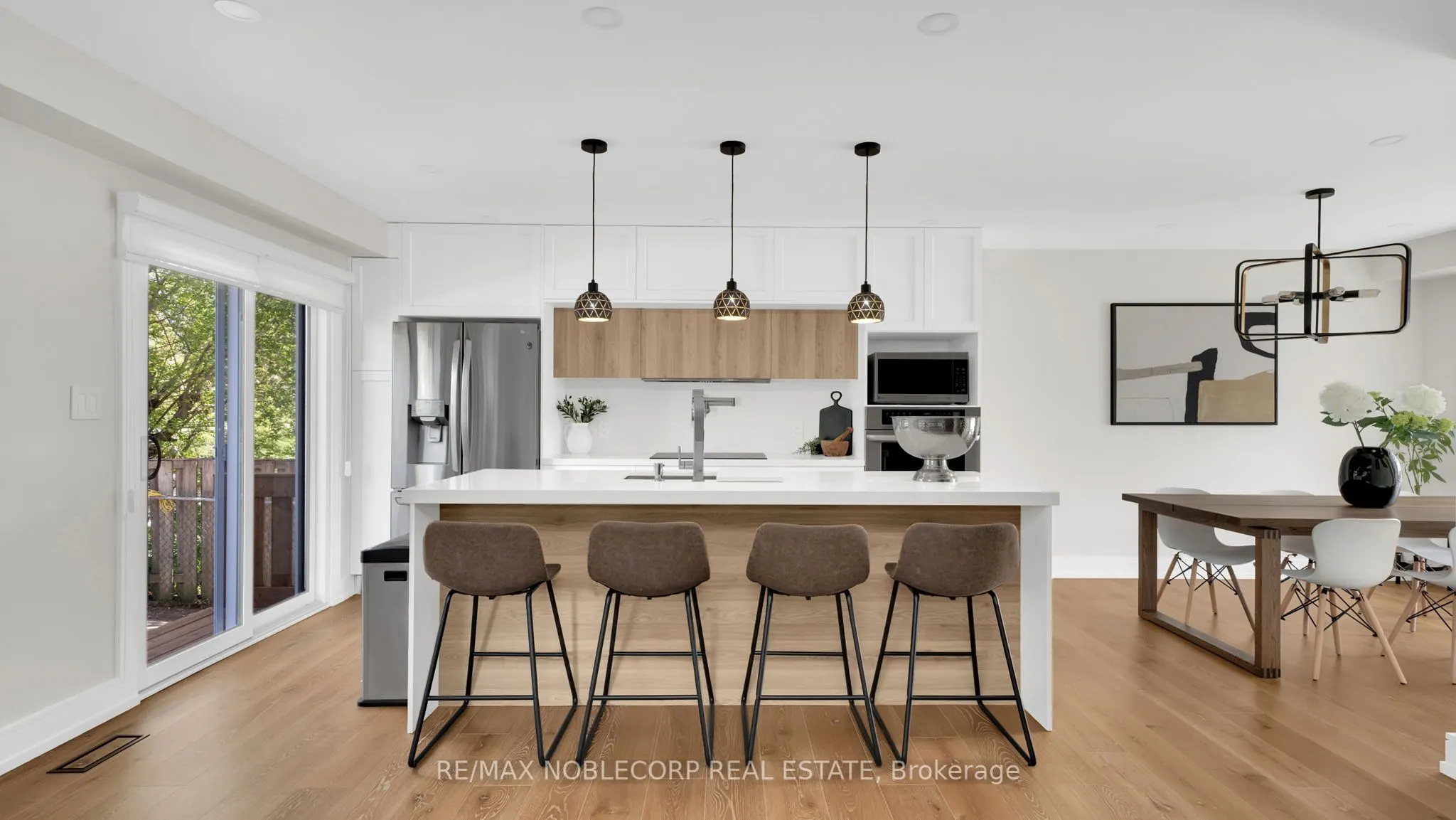 199 Ellwood Drive W