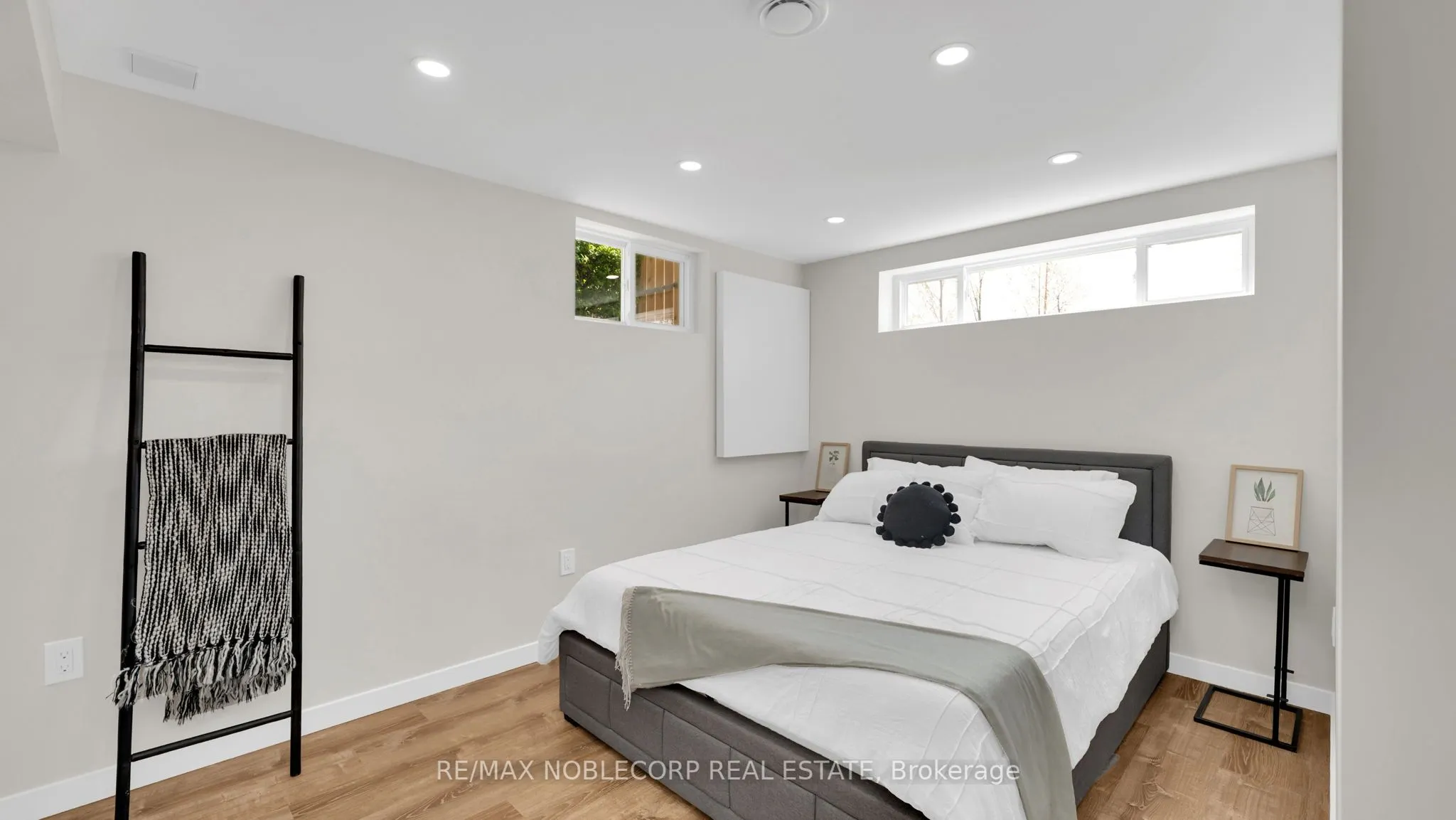 199 Ellwood Drive W
