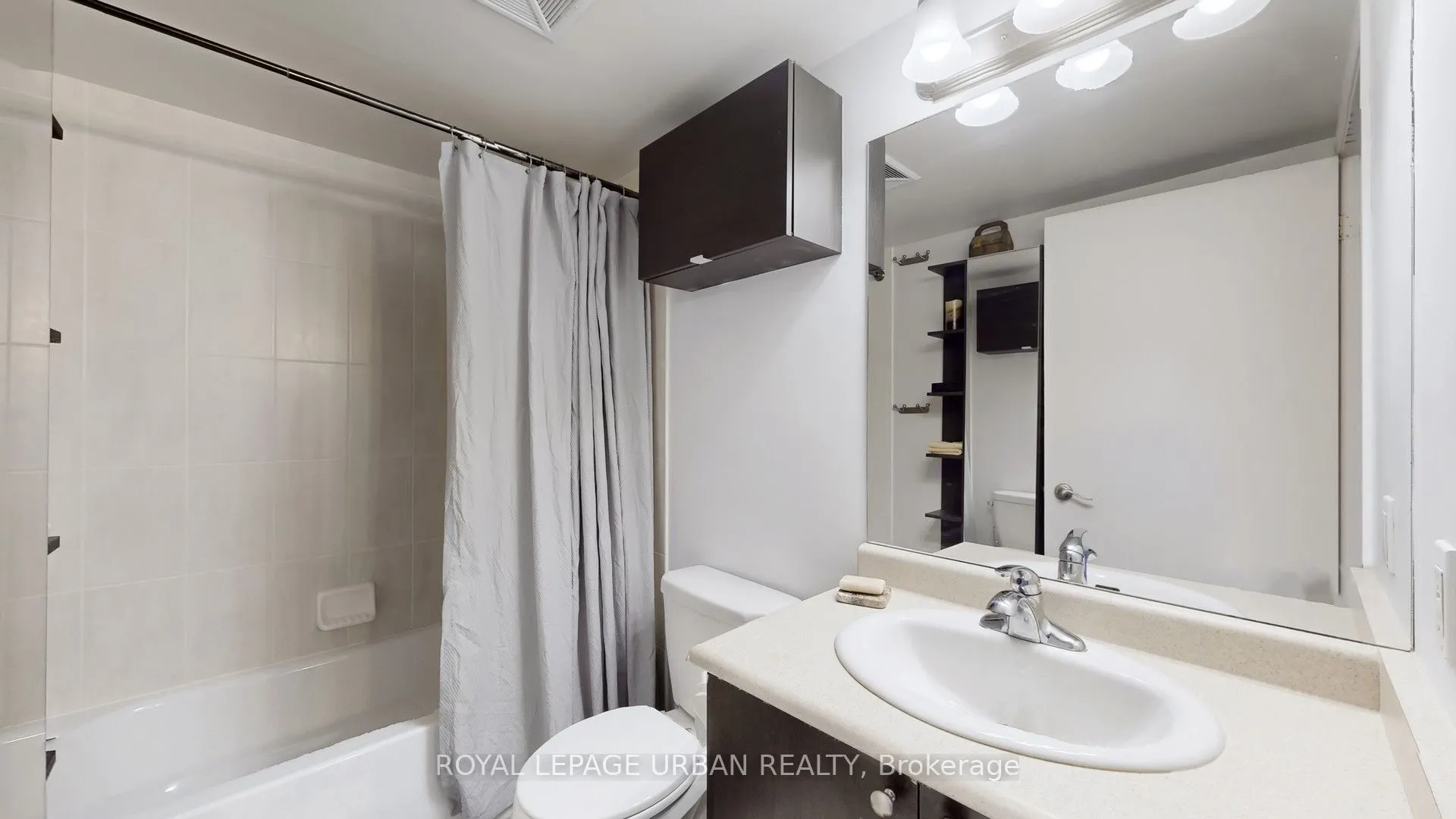 60 Heintzman Street, #428
