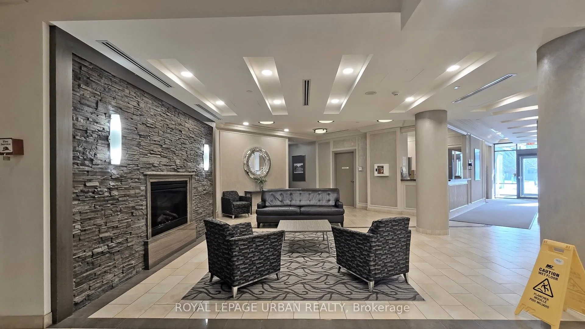 60 Heintzman Street, #428