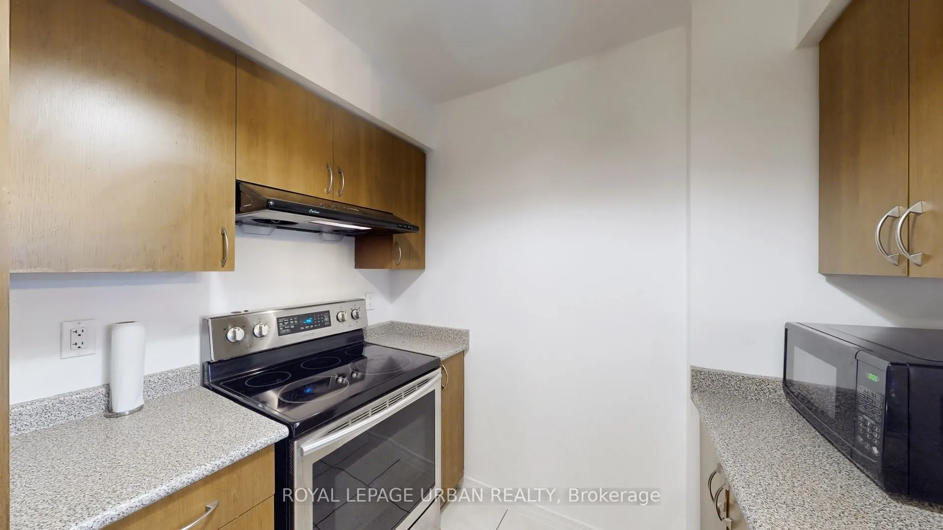 60 Heintzman Street, #428
