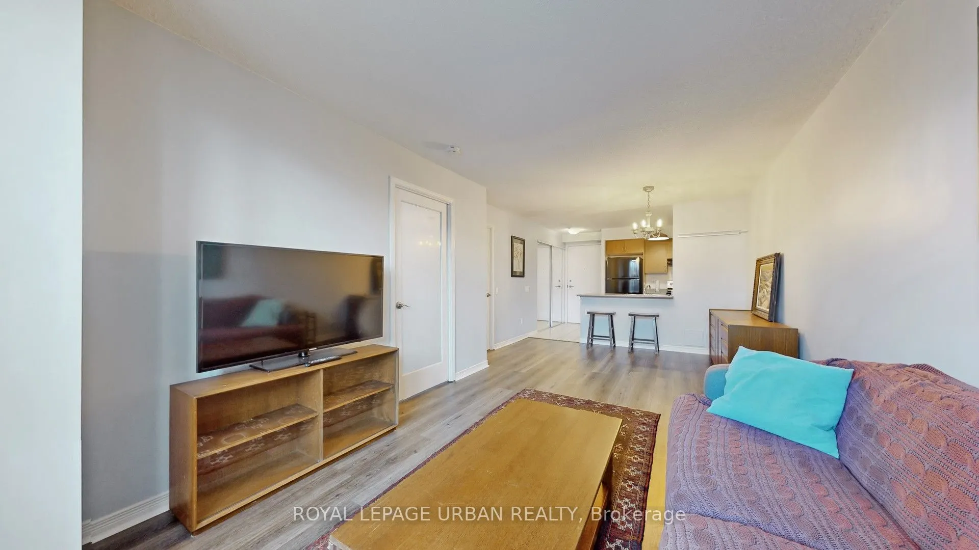 60 Heintzman Street, #428