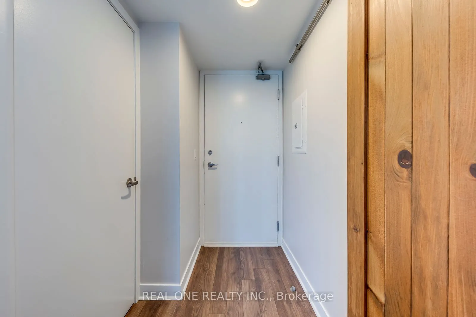 155 Legion Road N, #1414
