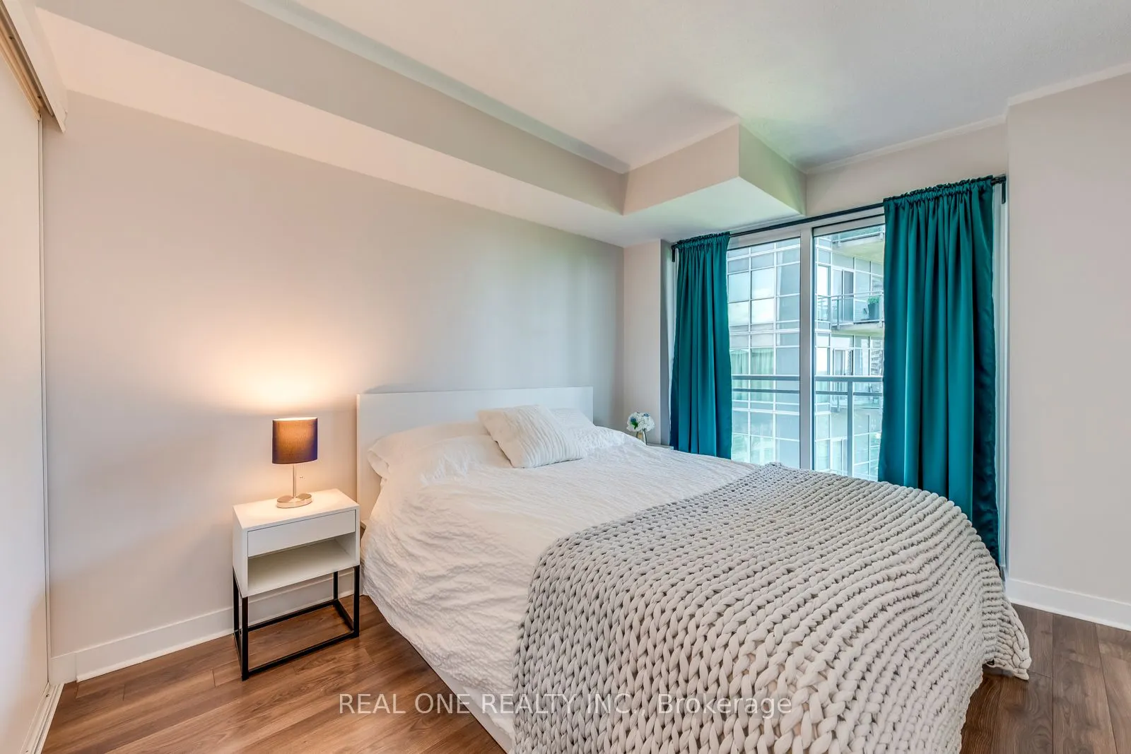 155 Legion Road N, #1414