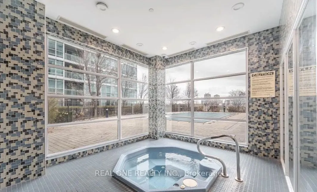 155 Legion Road N, #1414
