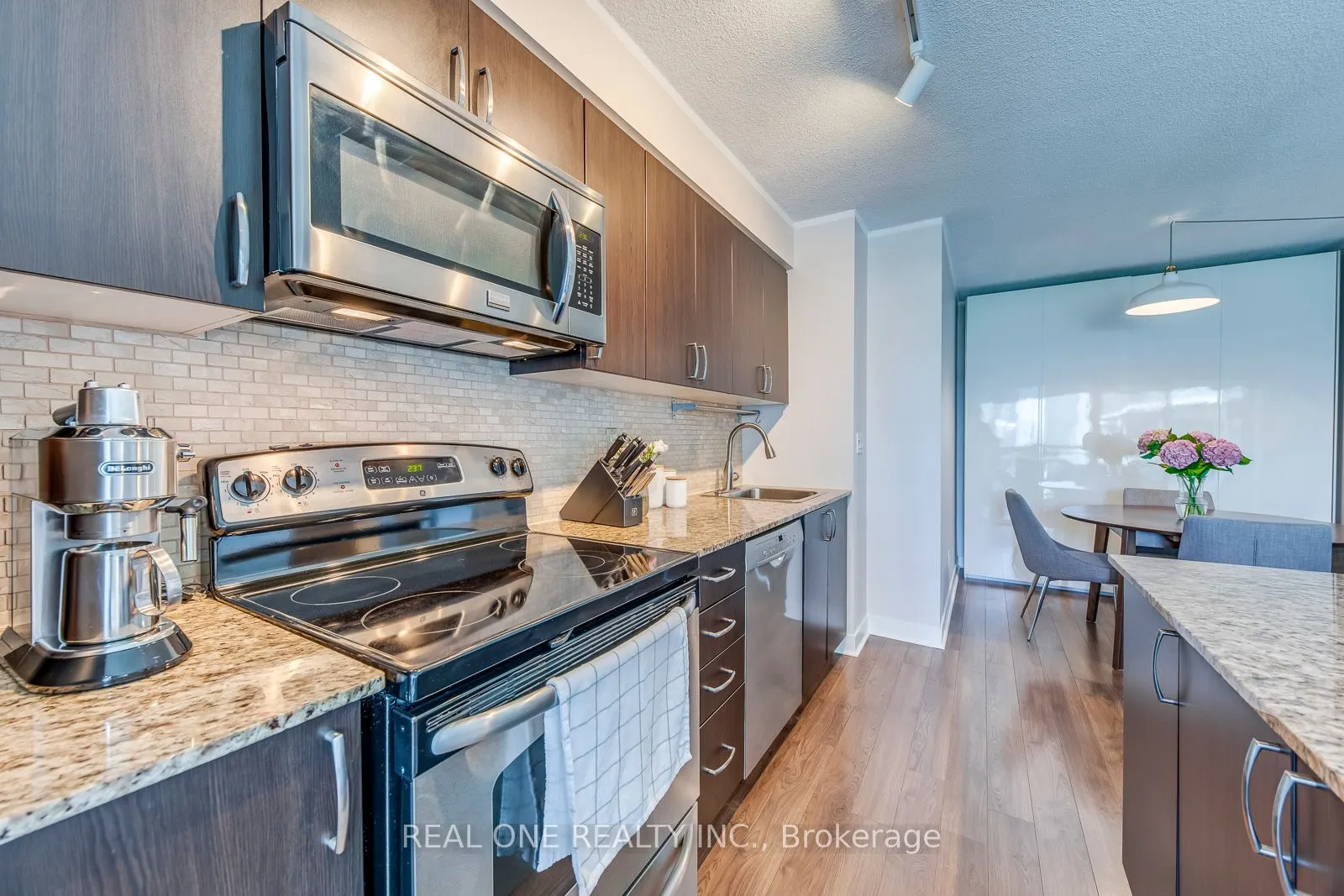 155 Legion Road N, #1414