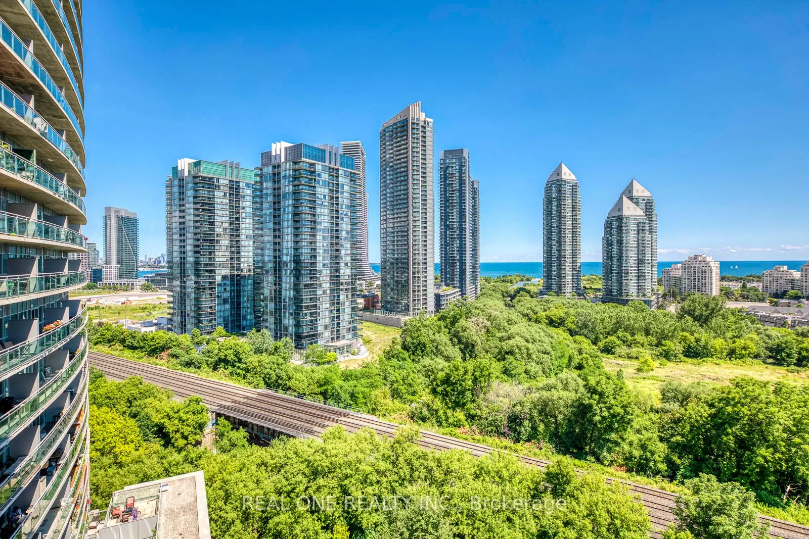 155 Legion Road N, #1414