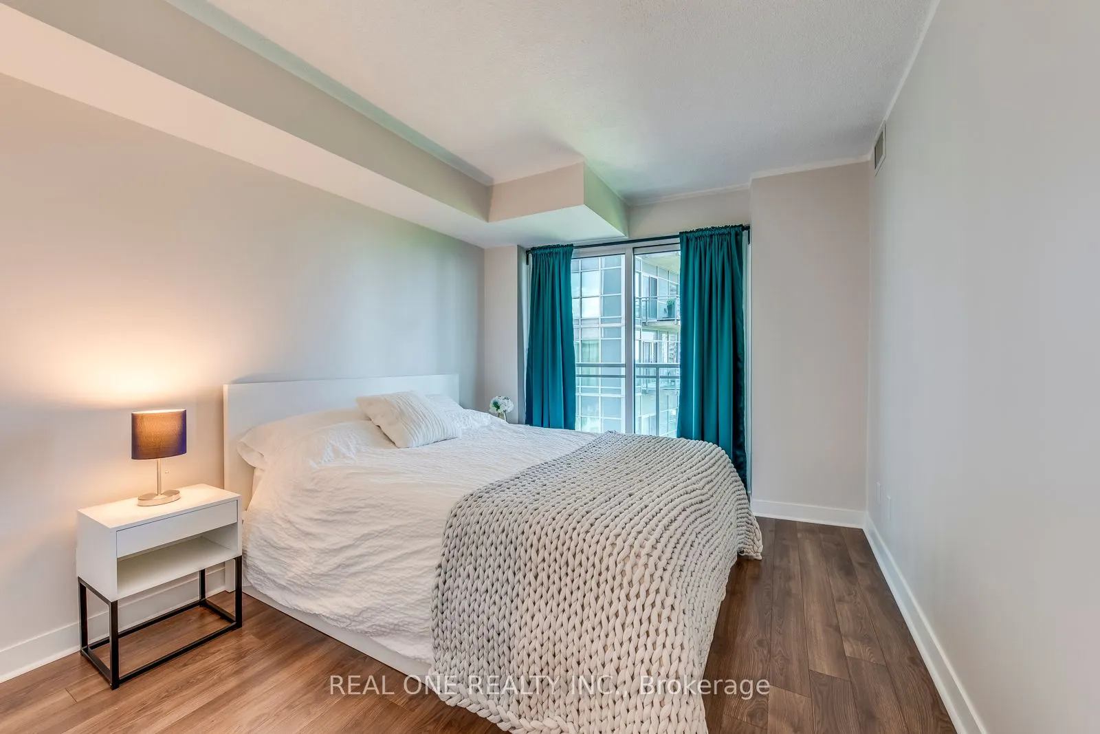 155 Legion Road N, #1414