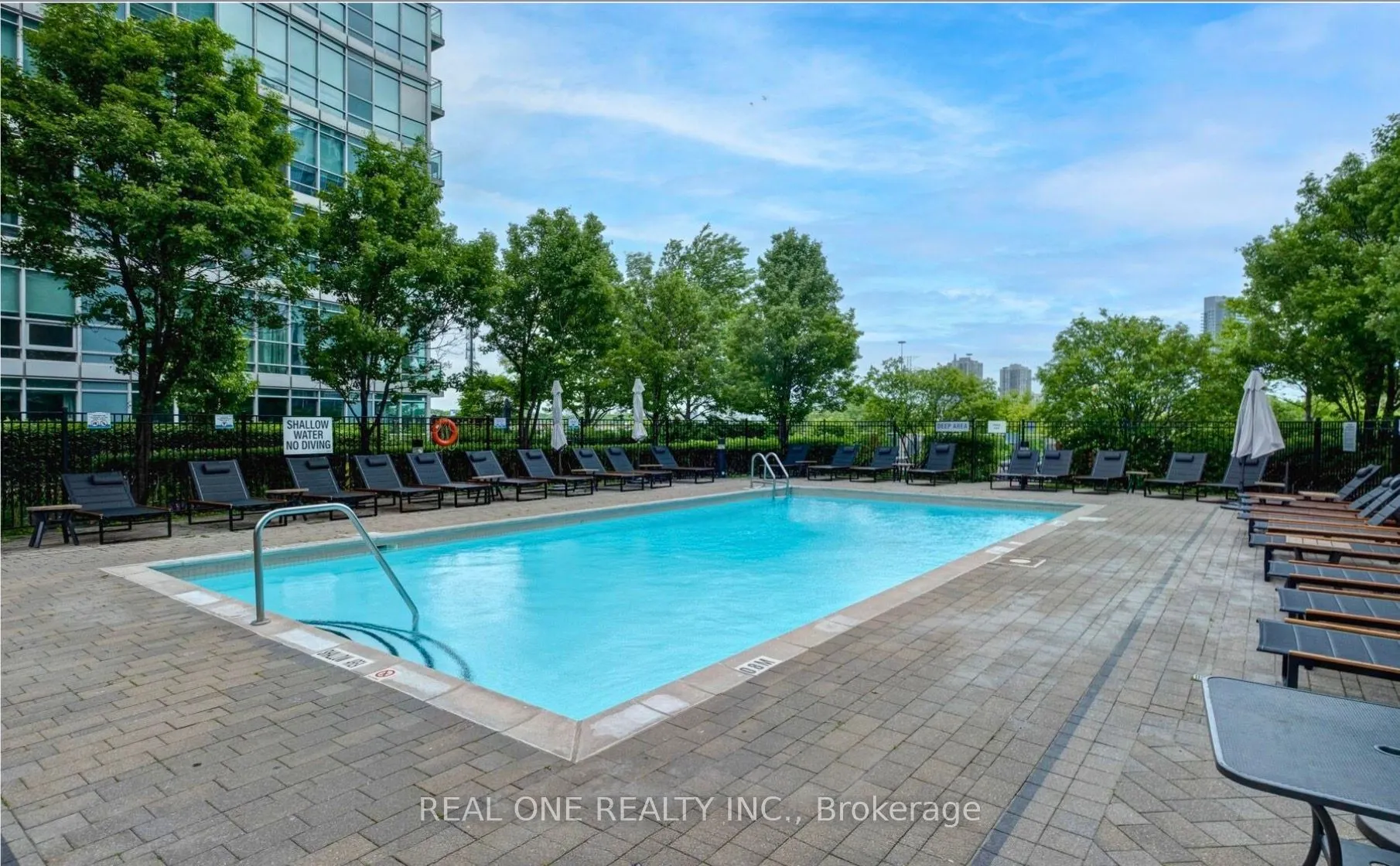 155 Legion Road N, #1414