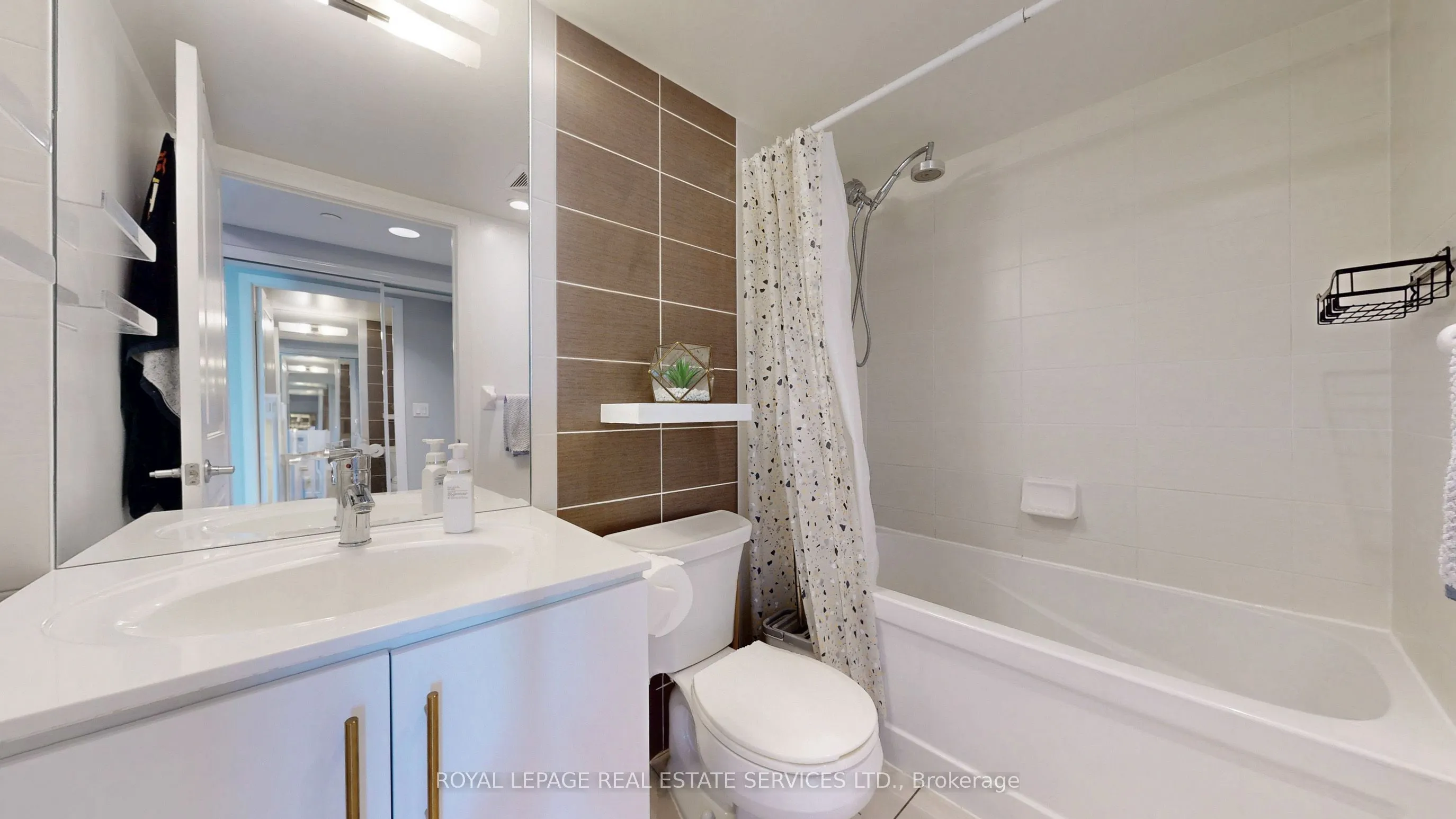 205 Sherway Gardens Road, #504