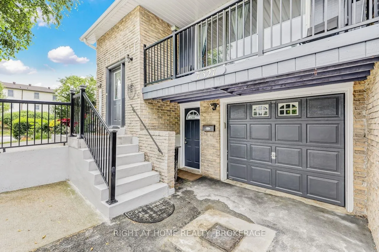 7327 Joliette Crescent