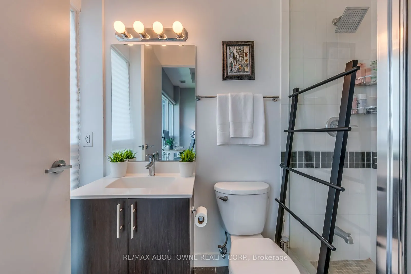 165 Legion Road N, #2524