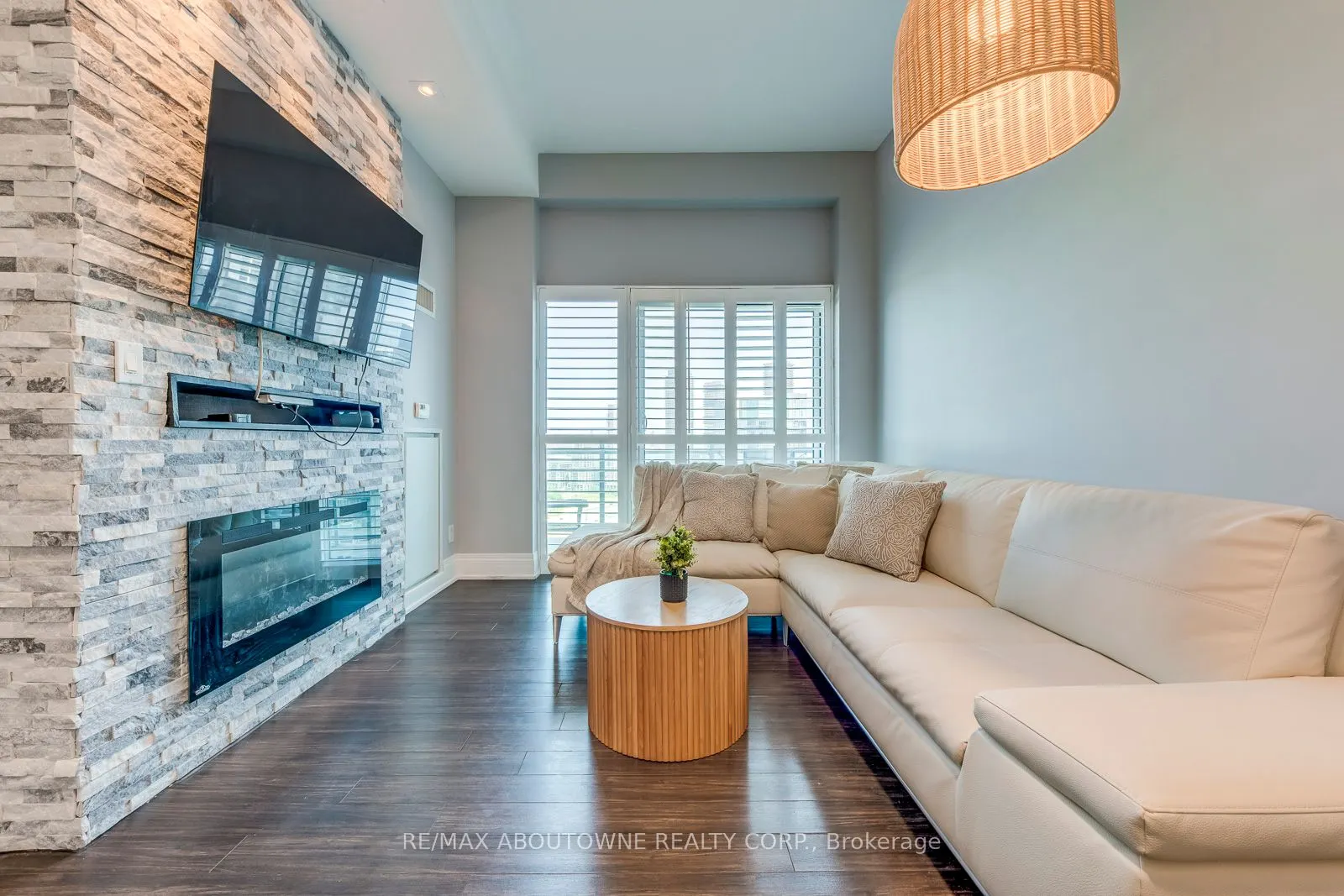165 Legion Road N, #2524