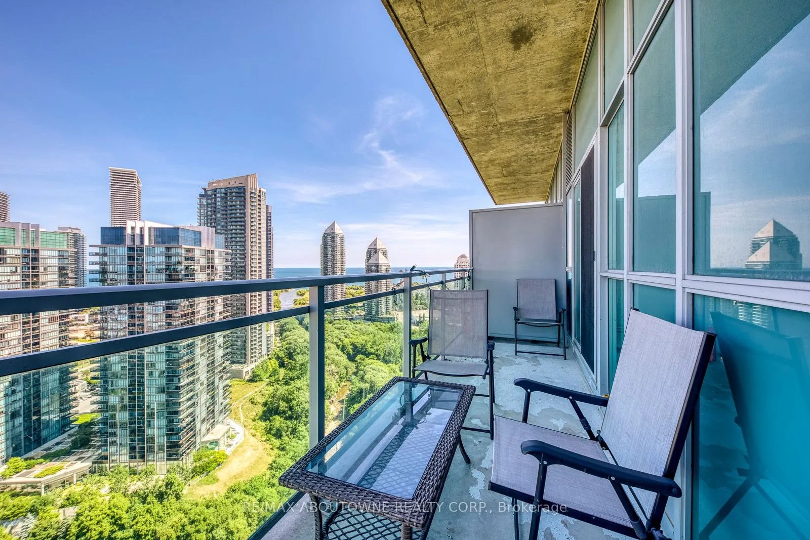 165 Legion Road N, #2524
