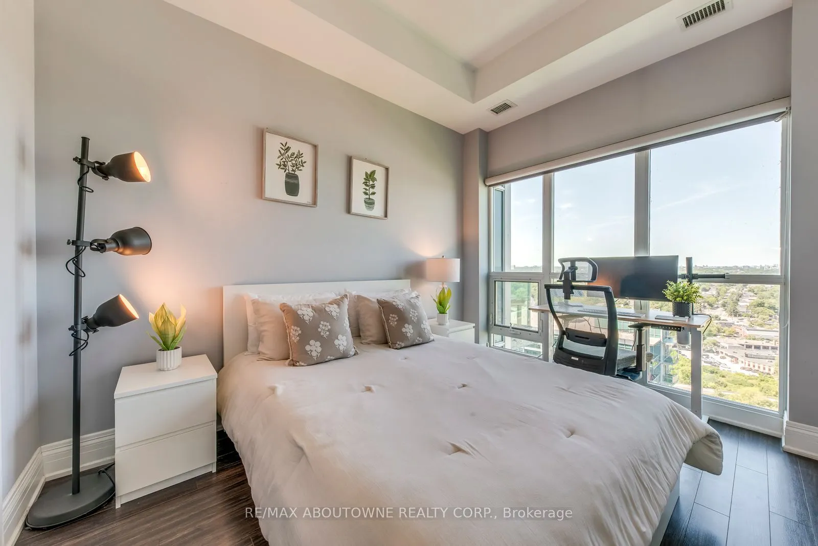 165 Legion Road N, #2524