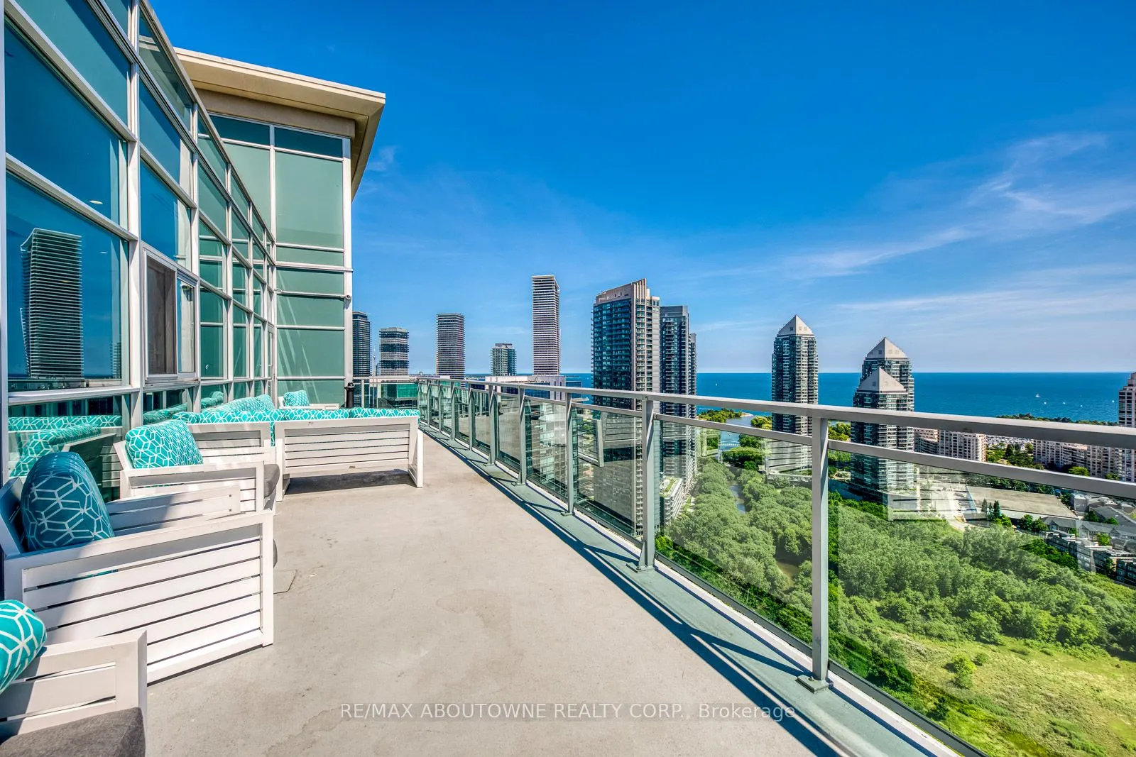 165 Legion Road N, #2524