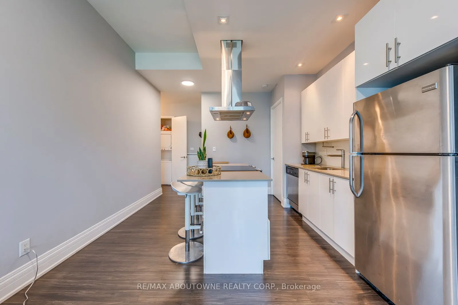 165 Legion Road N, #2524