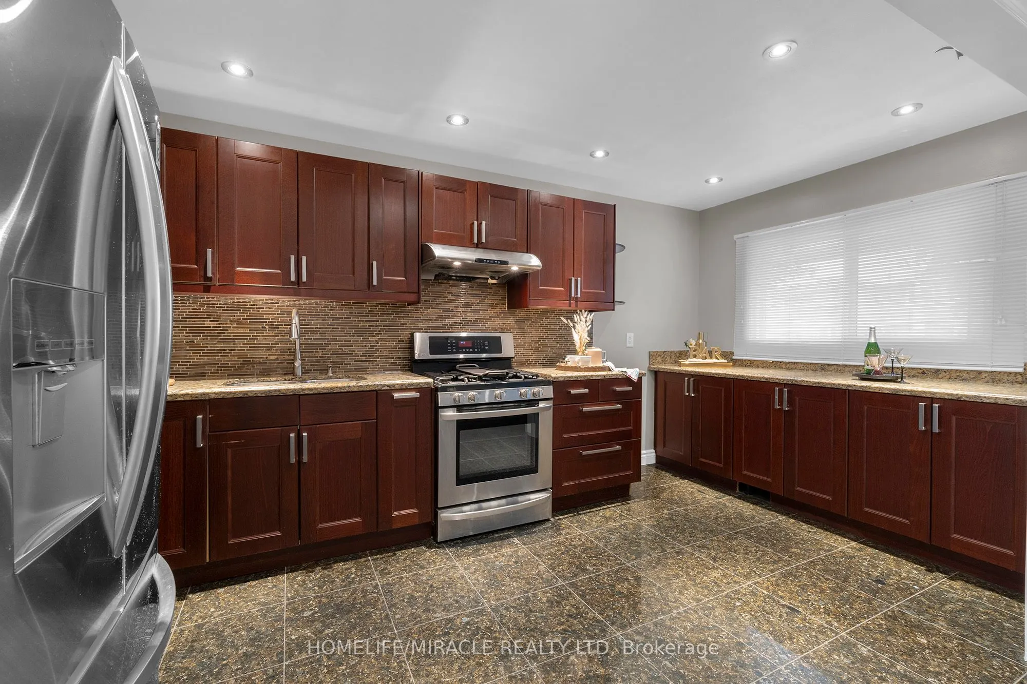 8 Franca Crescent