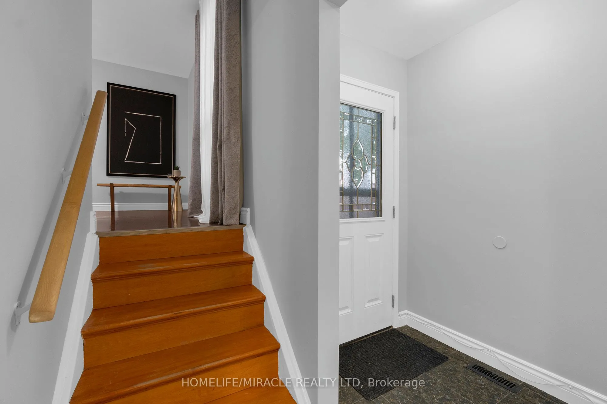 8 Franca Crescent