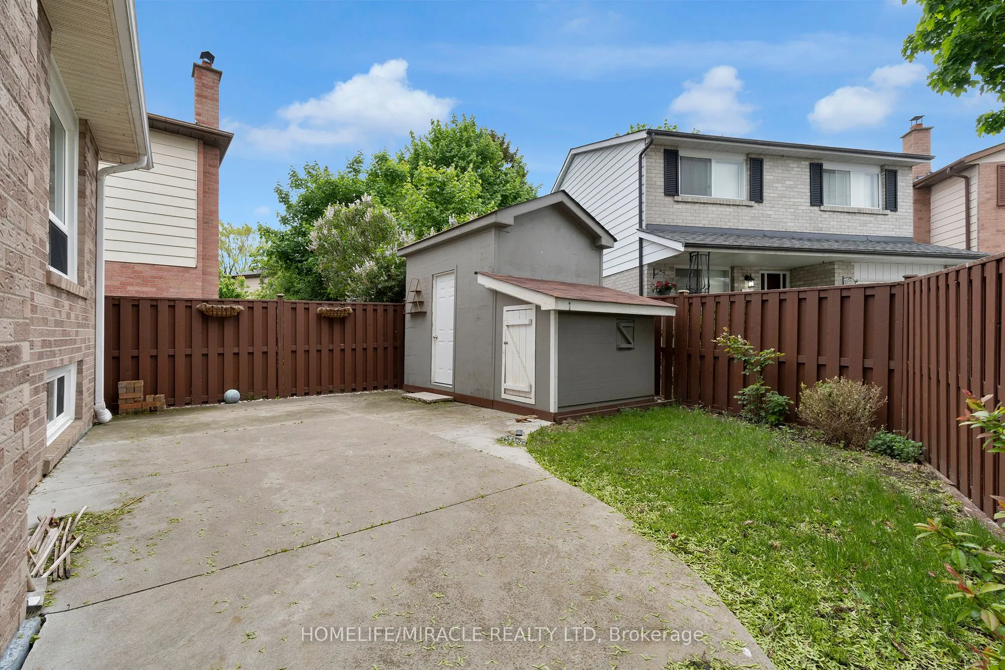 8 Franca Crescent