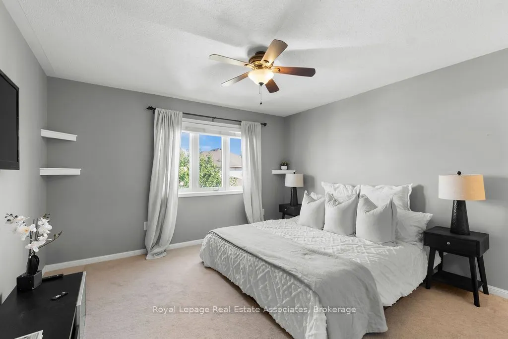 272 Woodley Crescent