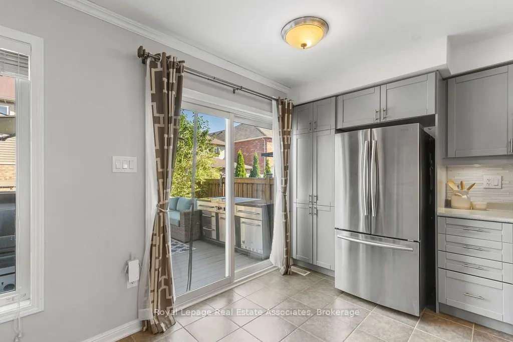 272 Woodley Crescent