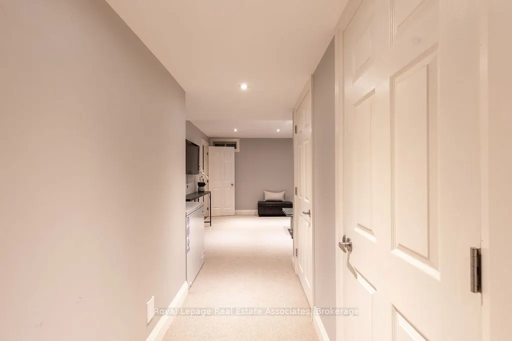 272 Woodley Crescent