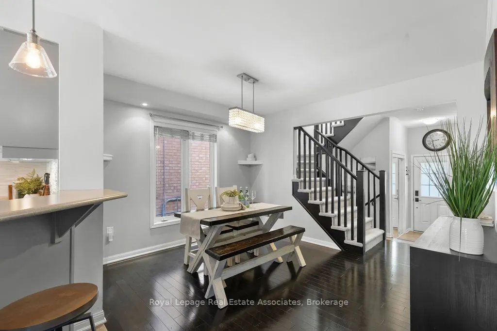 272 Woodley Crescent