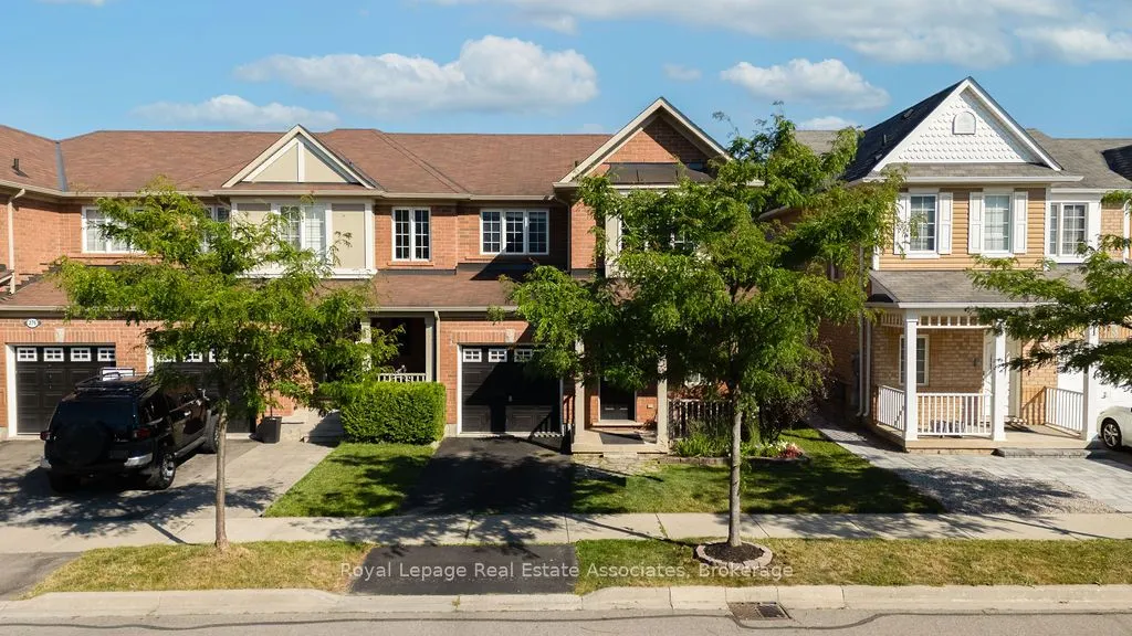 272 Woodley Crescent