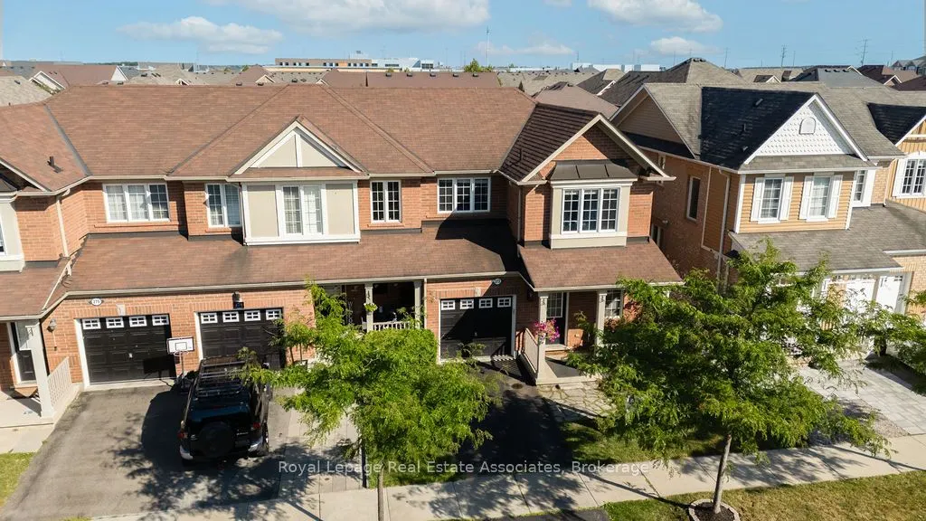 272 Woodley Crescent