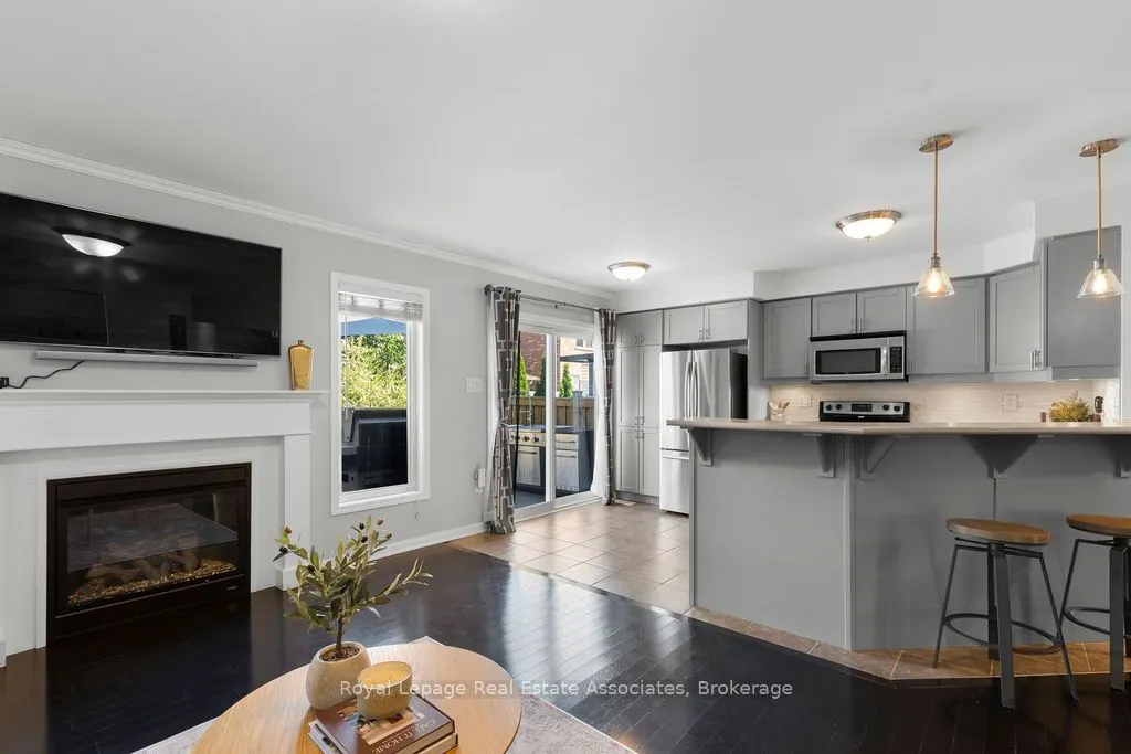272 Woodley Crescent