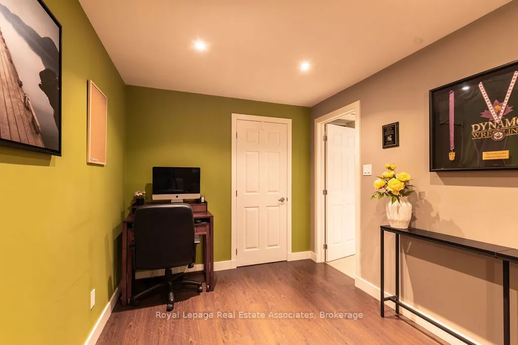 272 Woodley Crescent