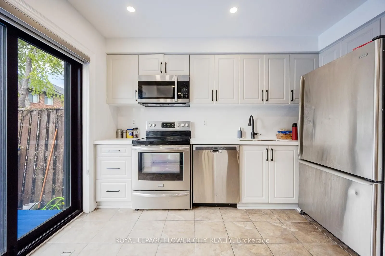 28 Cedarwood Crescent