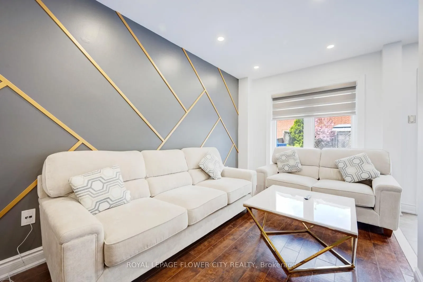 28 Cedarwood Crescent