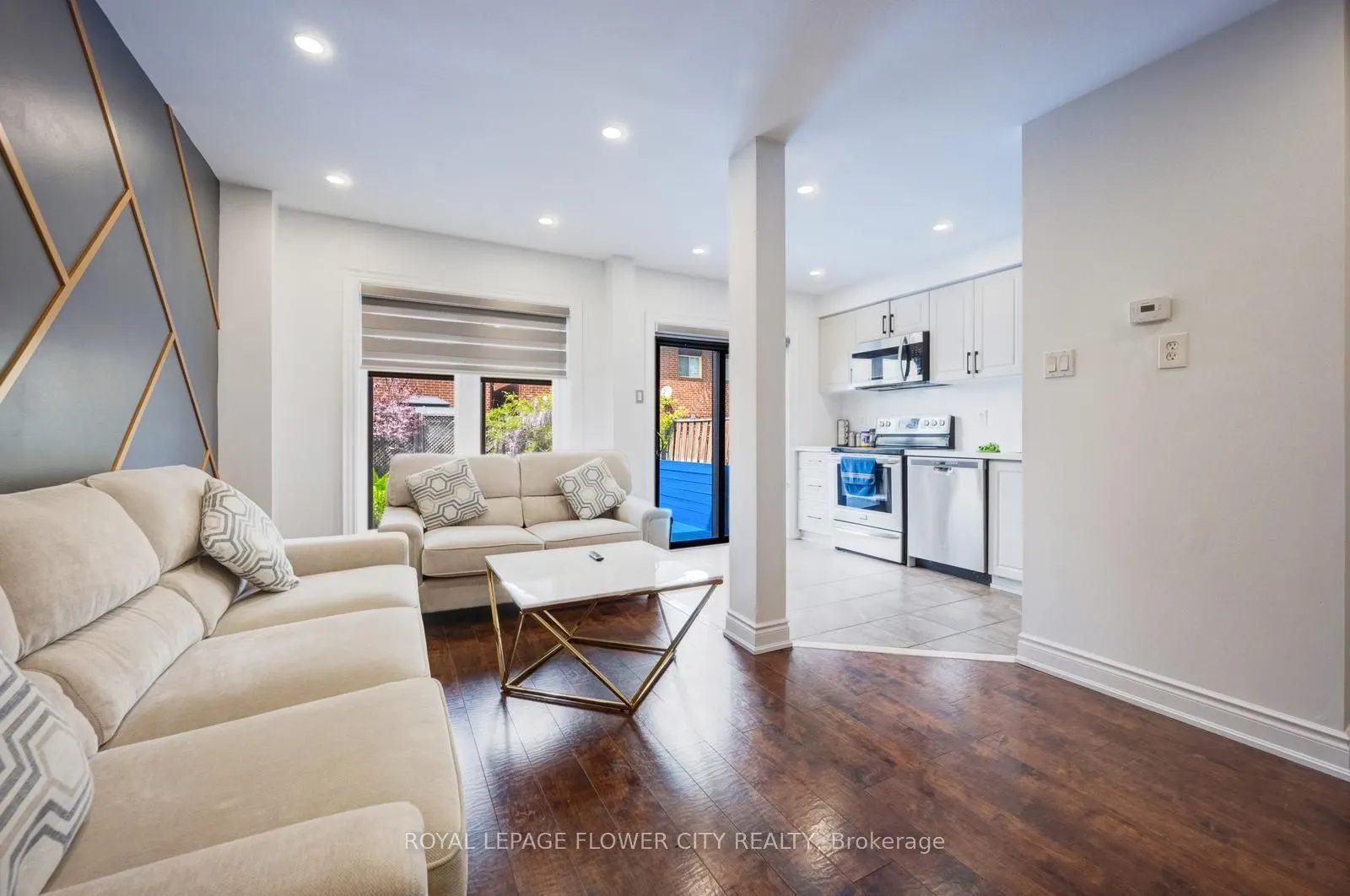 28 Cedarwood Crescent