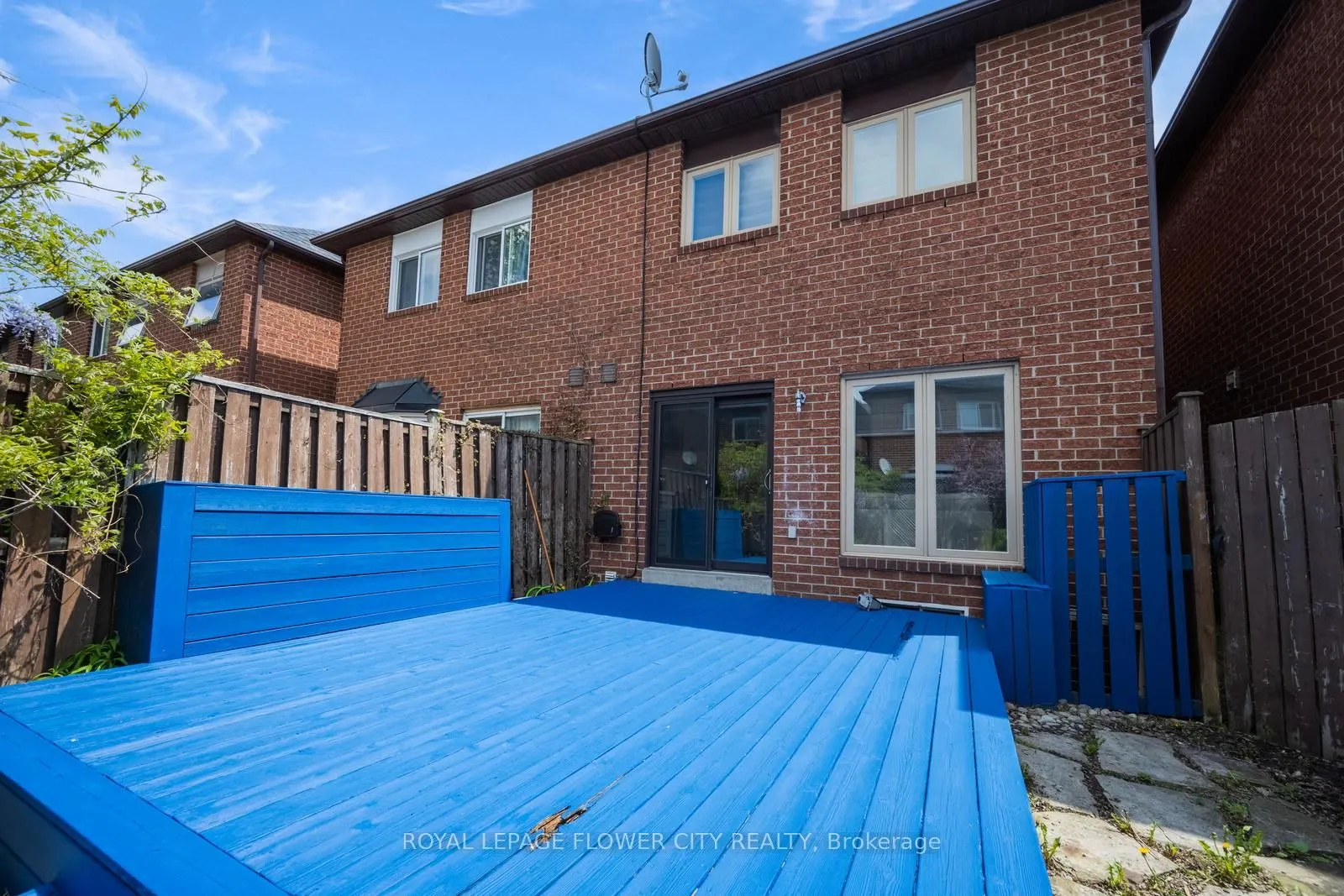 28 Cedarwood Crescent
