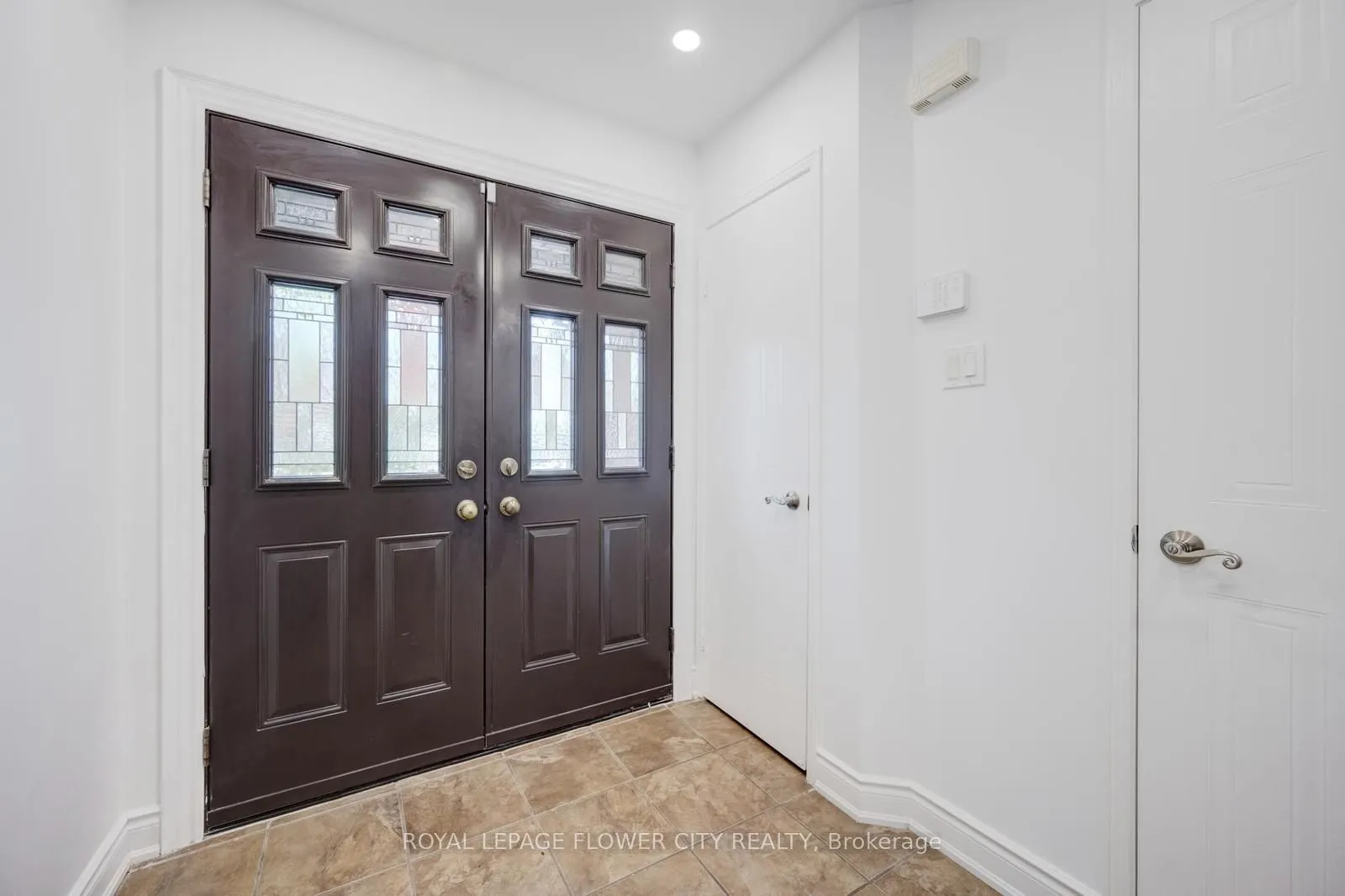 28 Cedarwood Crescent