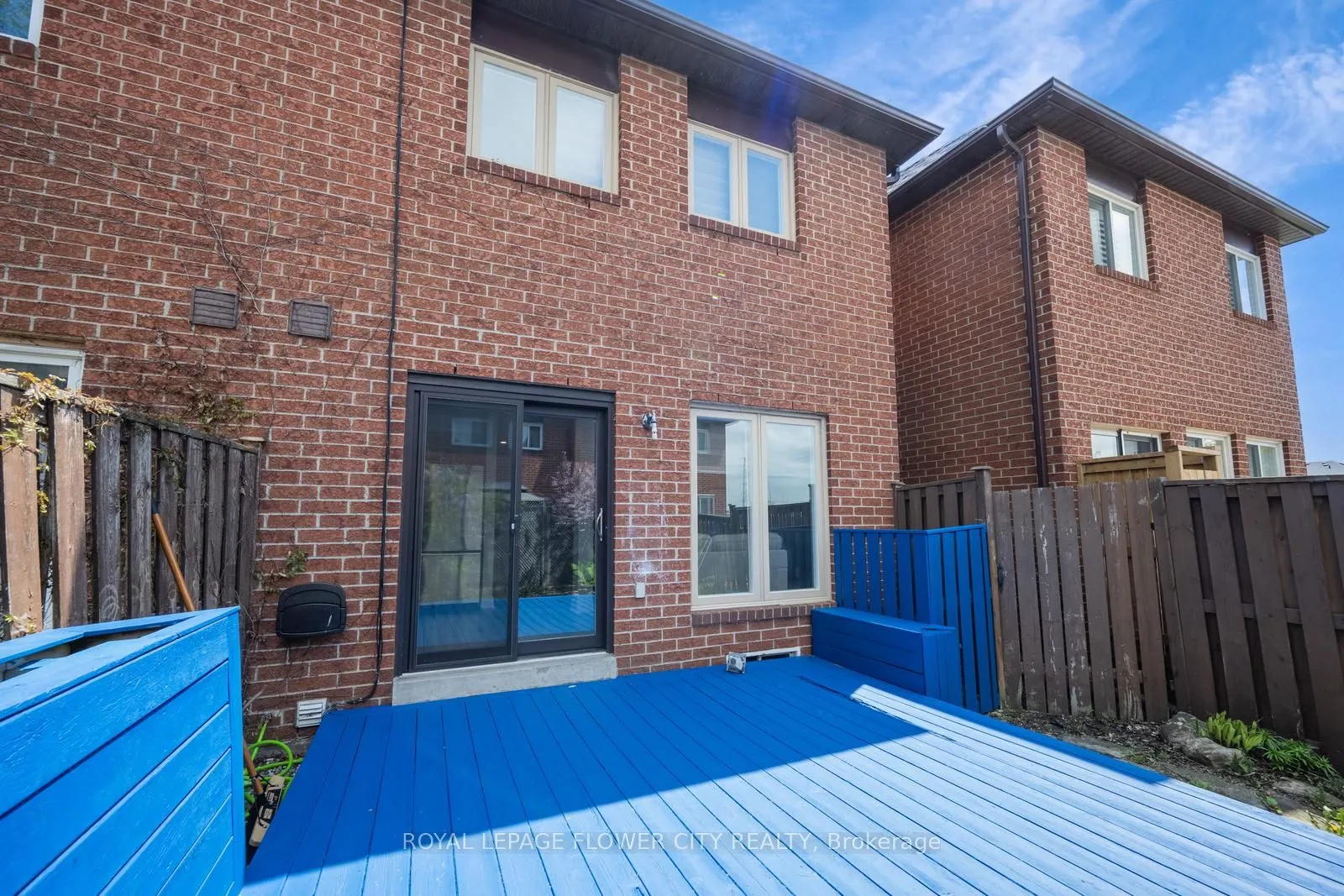 28 Cedarwood Crescent