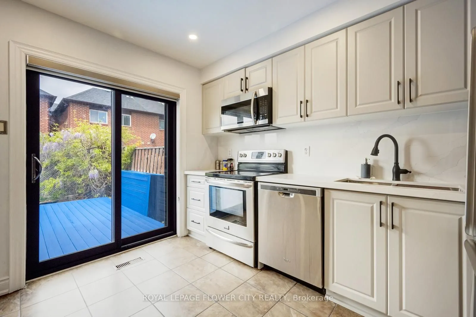 28 Cedarwood Crescent