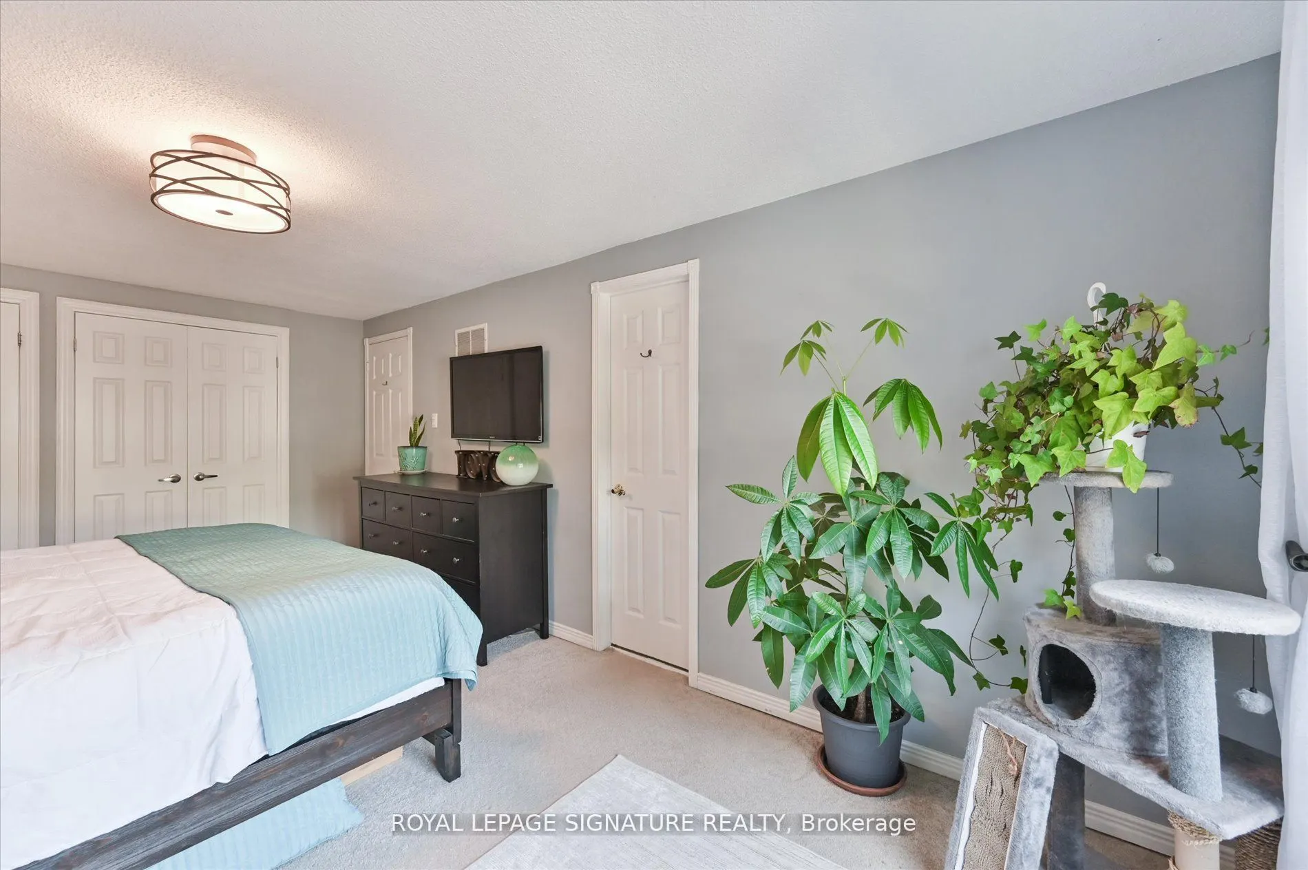 2709 Romark Mews