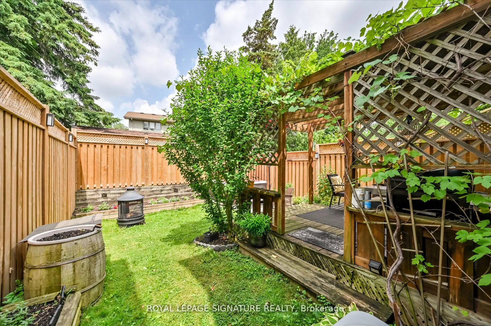 2709 Romark Mews