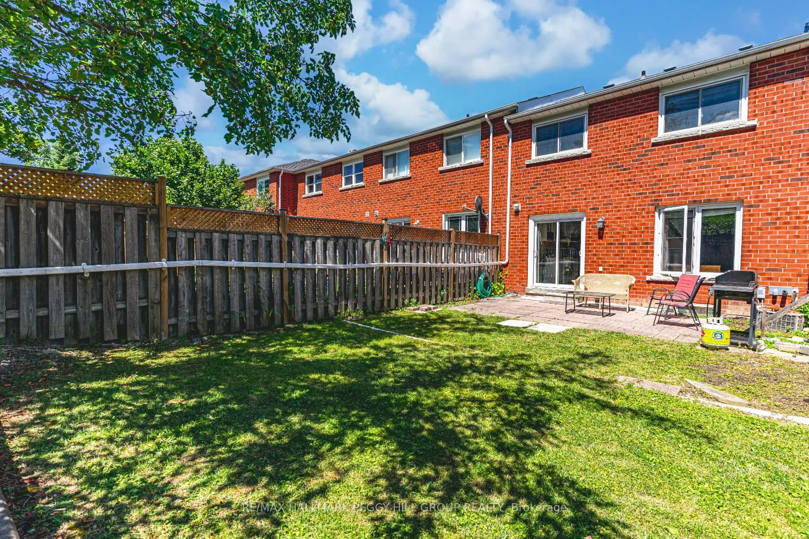 8 Rolling Hills Lane