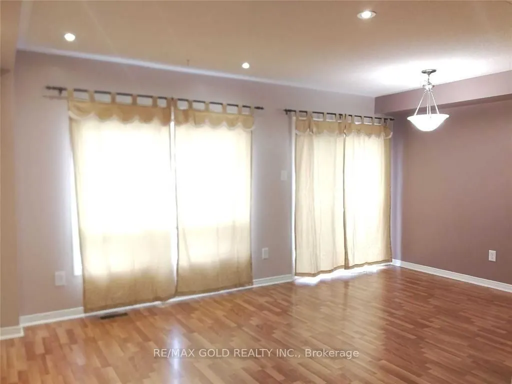 7360 Zinnia Place, #227