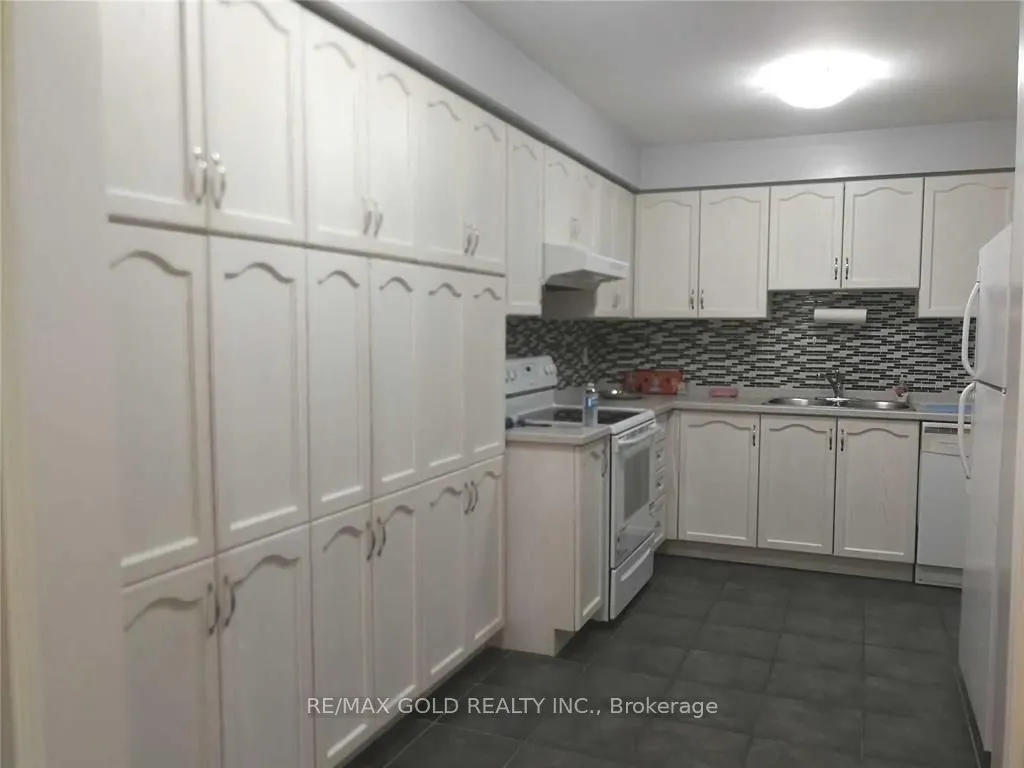 7360 Zinnia Place, #227